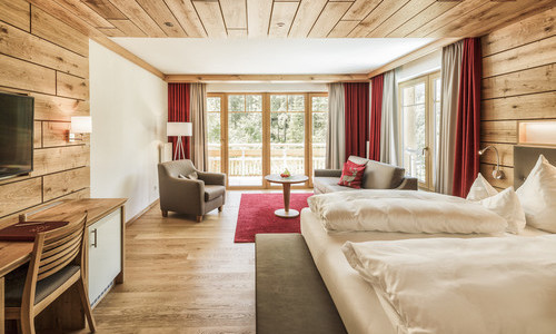 Wellnesshotel Forsthaus Auerhahn (Baiersbronn - Hinterlangenbach) Wellnesshotel Forsthaus Auerhahn (Baiersbronn - Hinterlangenbach)