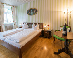 Goldener Adler Oberried - Hotel & Appartements (Oberried)