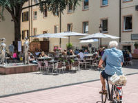 Faneser Platz Rastatt Fahrradfahrer - Copyright Foto&colon; Joachim Gerstner