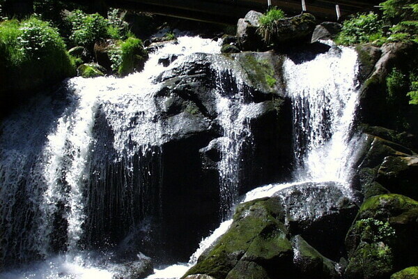 Triberger Wasserfälle Copyright: (Mit freundlicher Genehmigung der Gemeinde Triberg) Triberger Wasserfälle Copyright: (Mit freundlicher Genehmigung der Gemeinde Triberg)